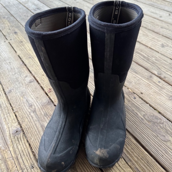 Bogs Classic High Size 12, used good shape main image 5